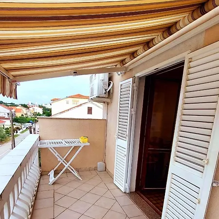 Nancy Appartamento Biograd Na Moru