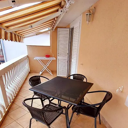 Nancy Apartament Biograd Na Moru
