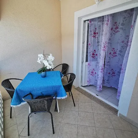 Nancy Apartament Biograd Na Moru
